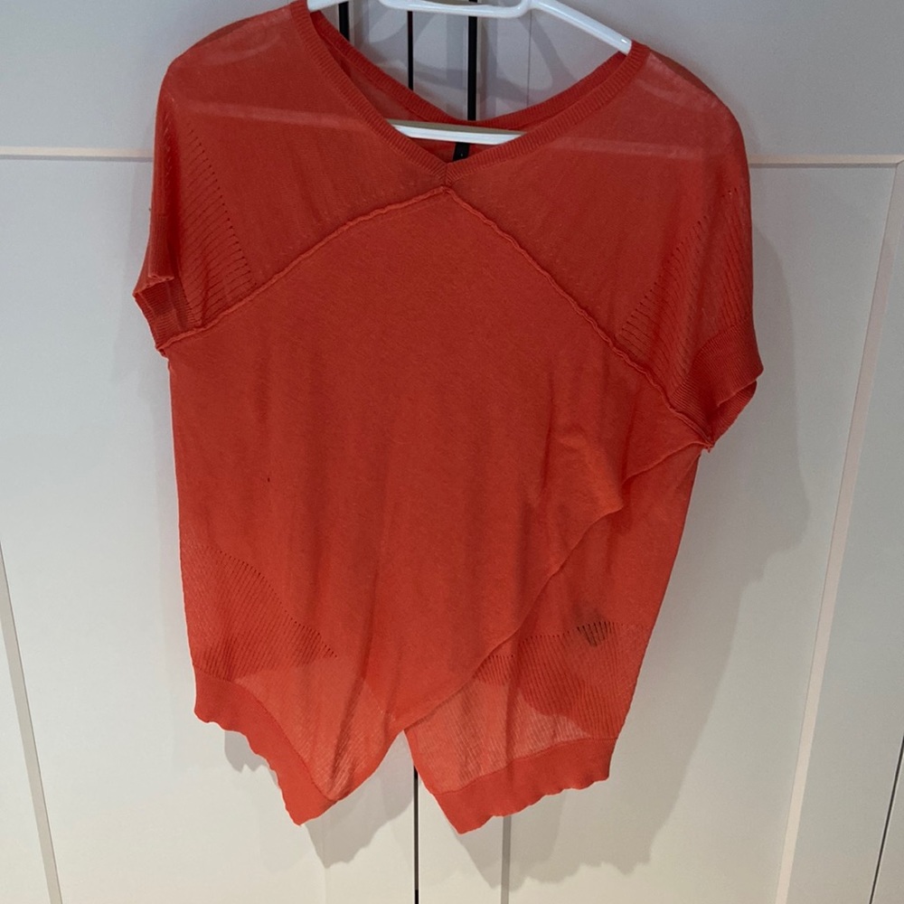 Short sleeve top